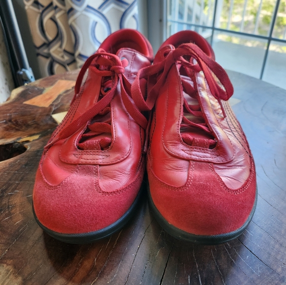 Puma Ferrari dress runners Mens 10 - Picture 2 of 6